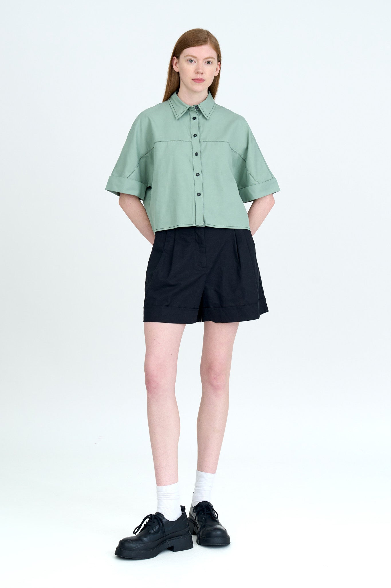 Double Pleated Shorts - Black