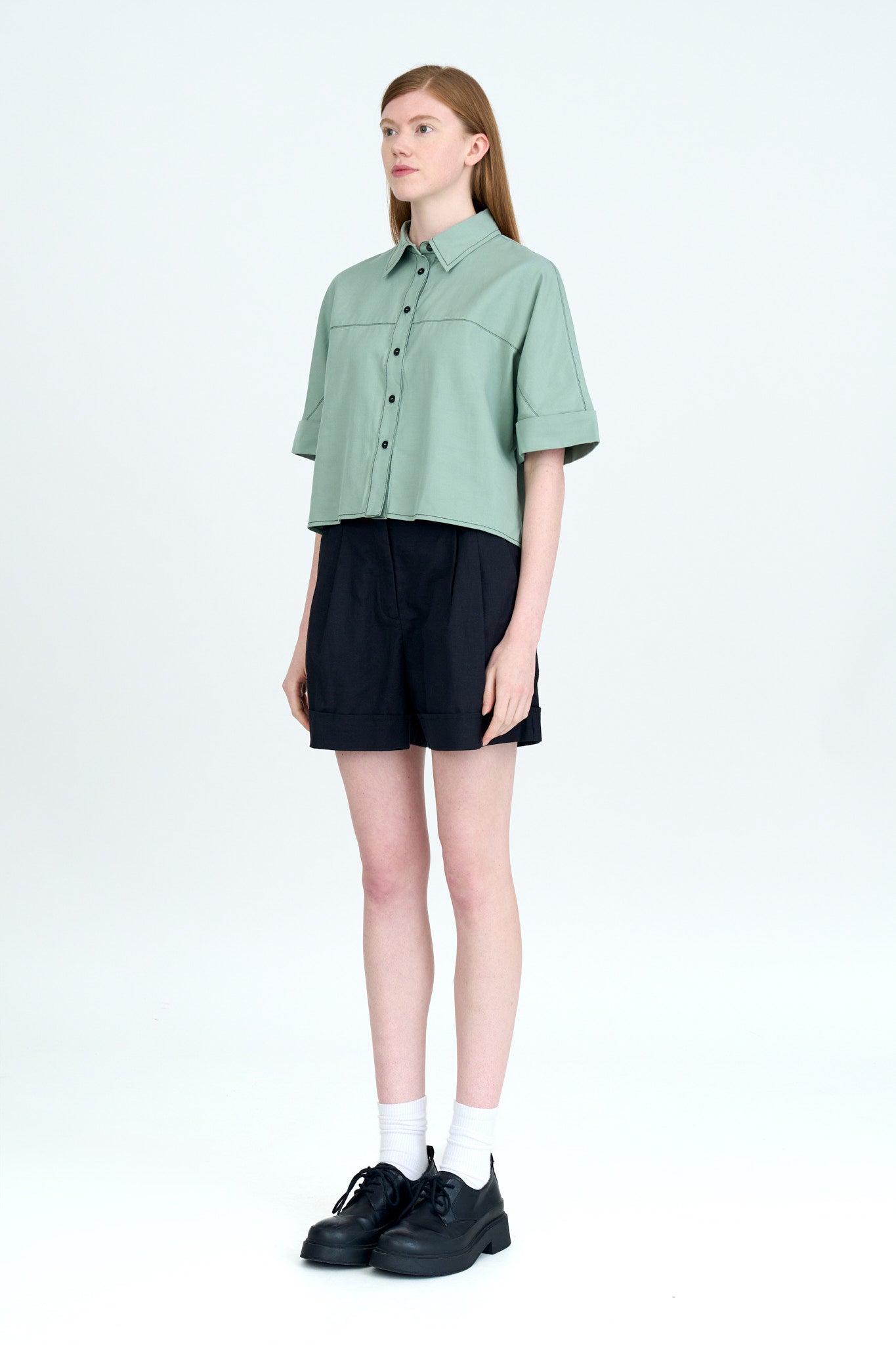 Double Pleated Shorts - Black