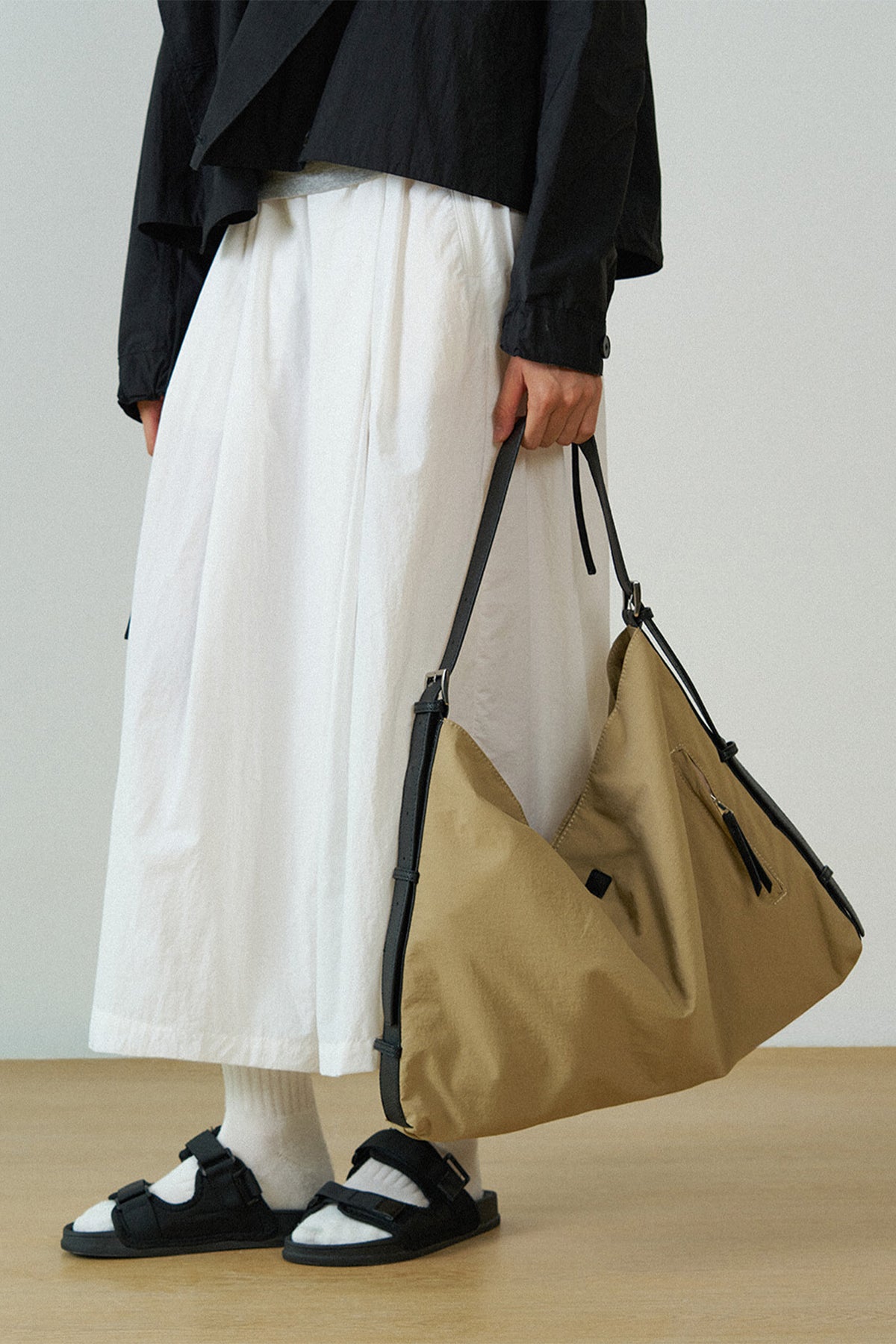 Pleated Overlap Trousers - Cream