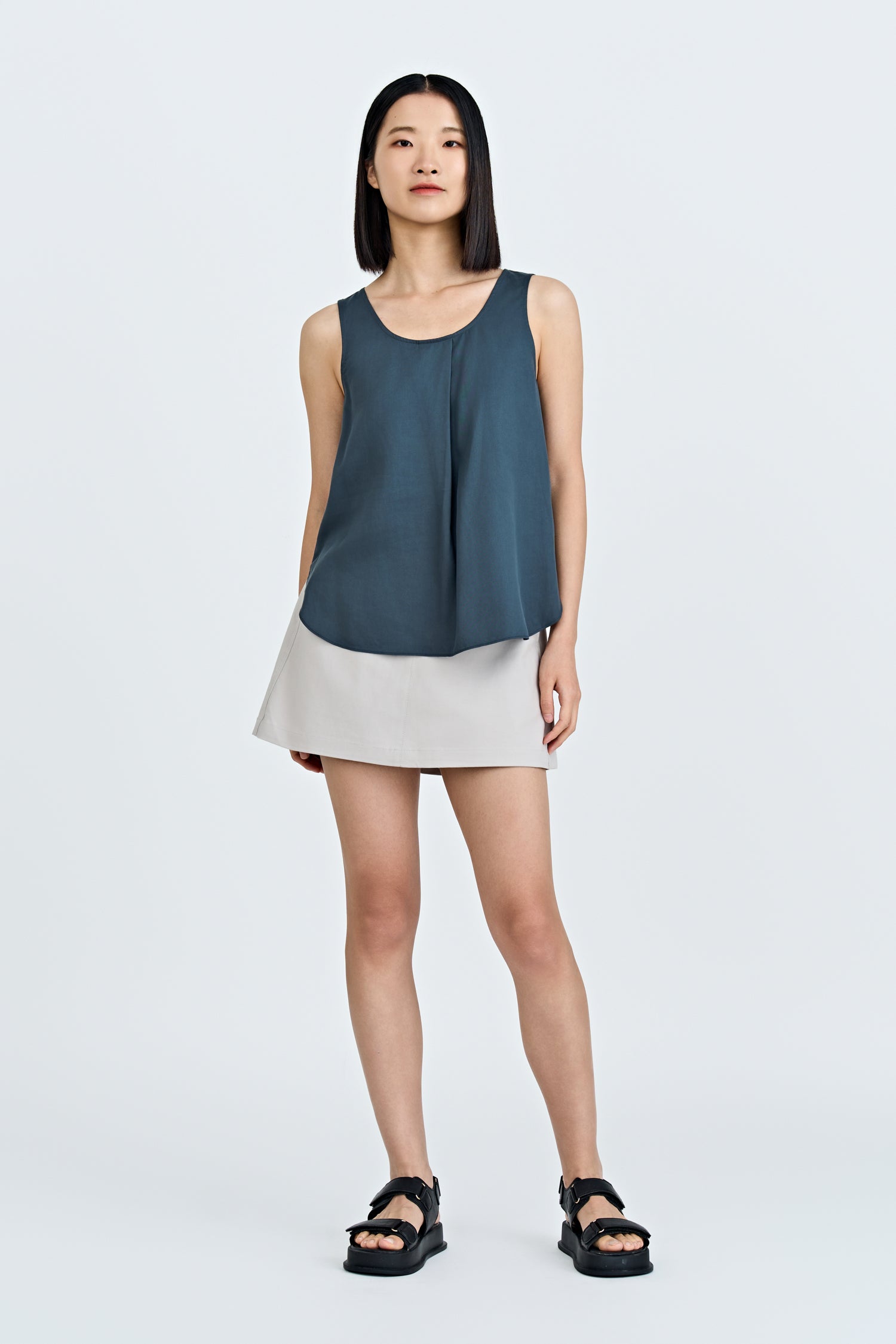 Sleeveless Front Pleat Blouse - Midnight