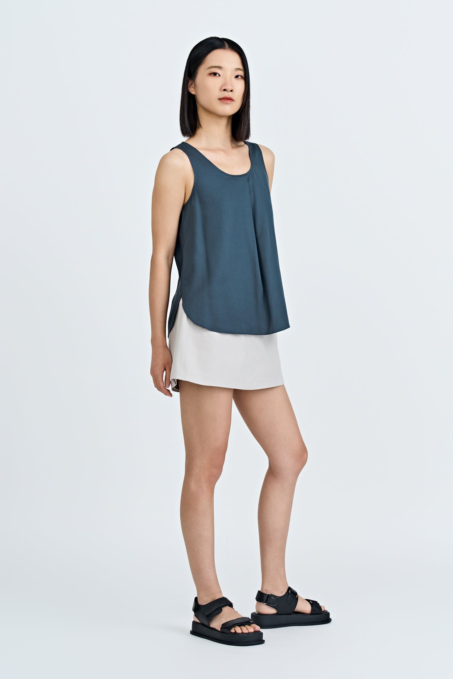 Sleeveless Front Pleat Blouse - Midnight