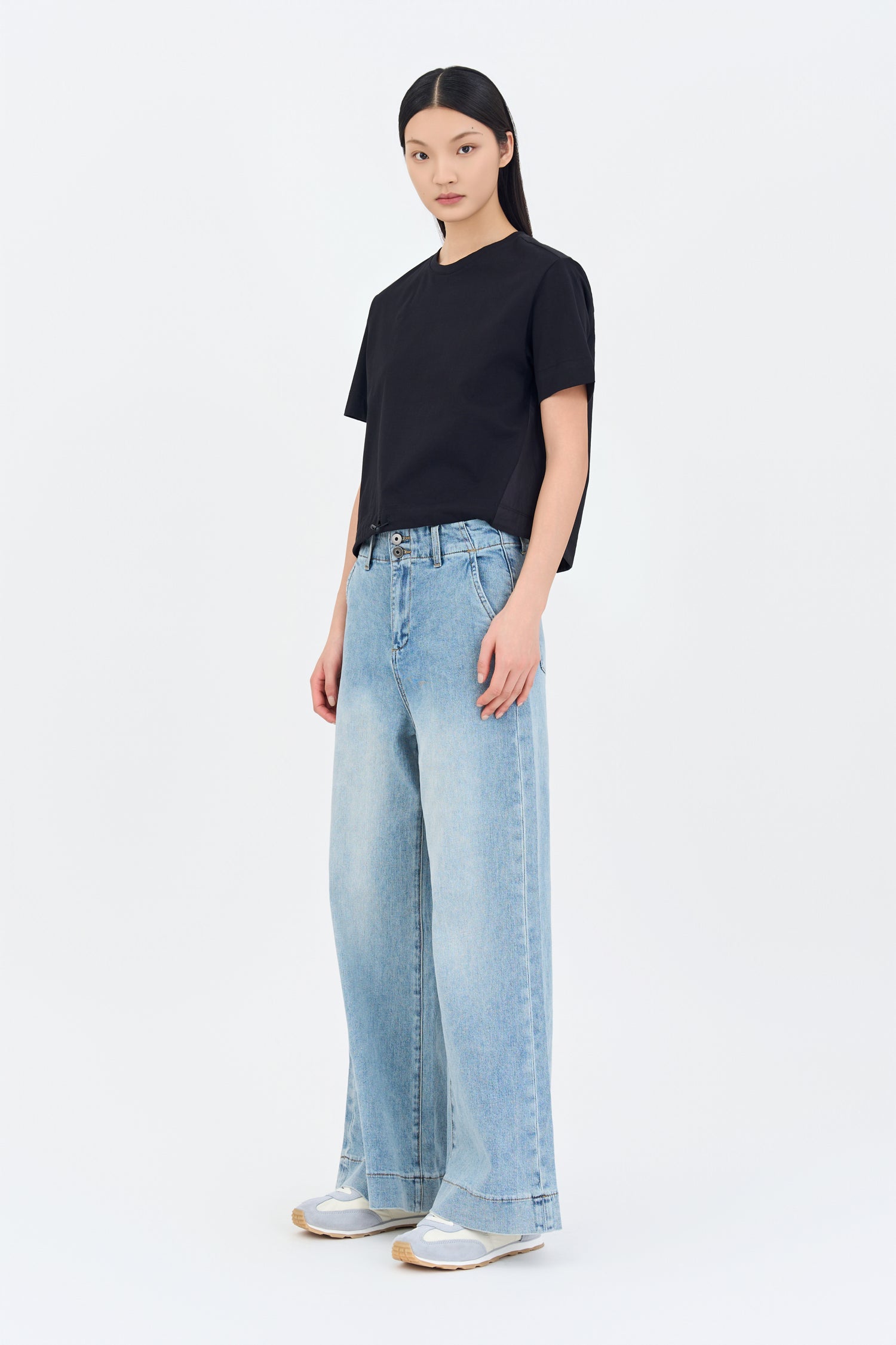 Straight Leg Jeans - Light Denim