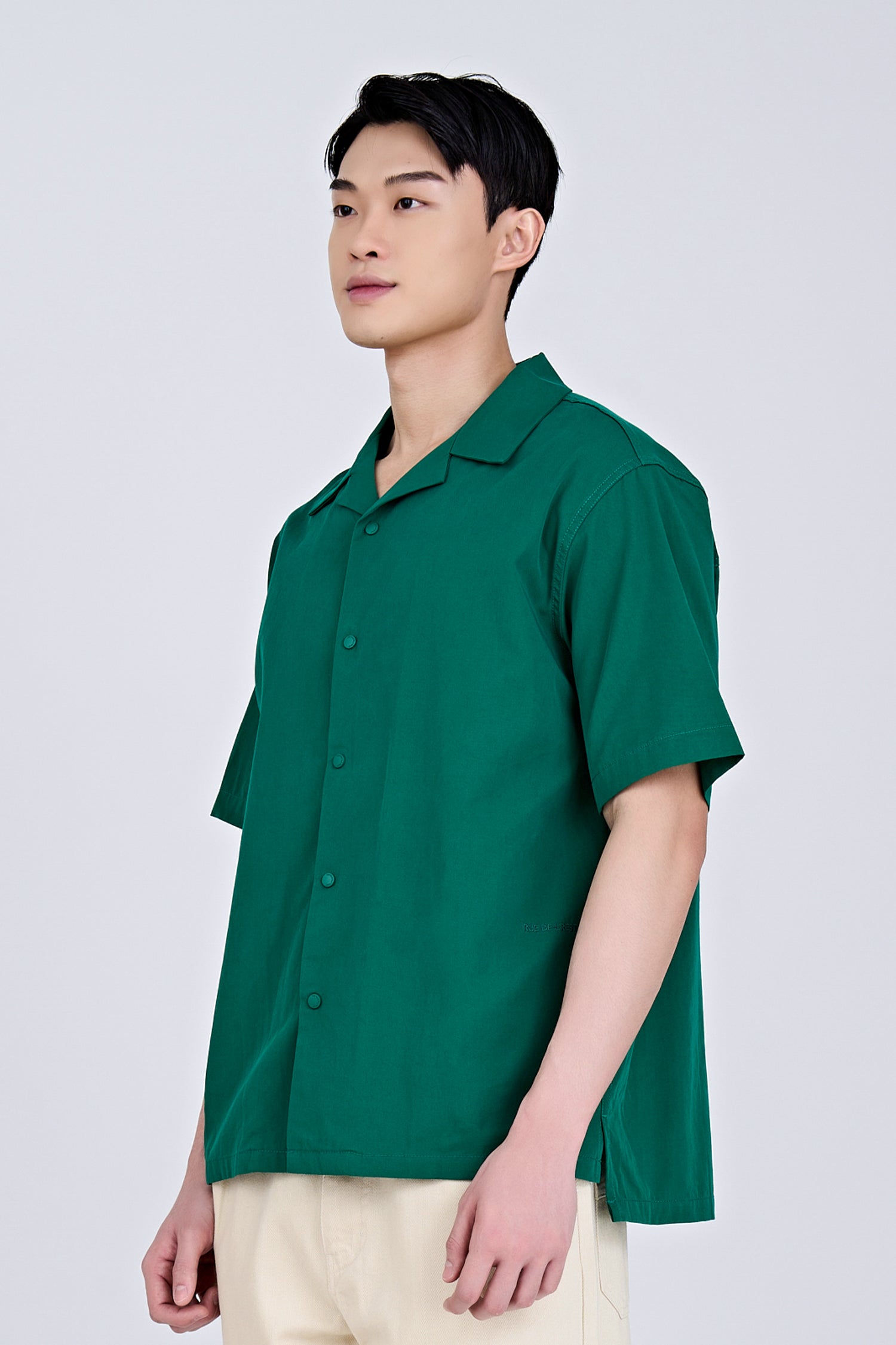 ?€?Rue de L?€?Restyle?€? Open Collar Top - Emerald [AT]