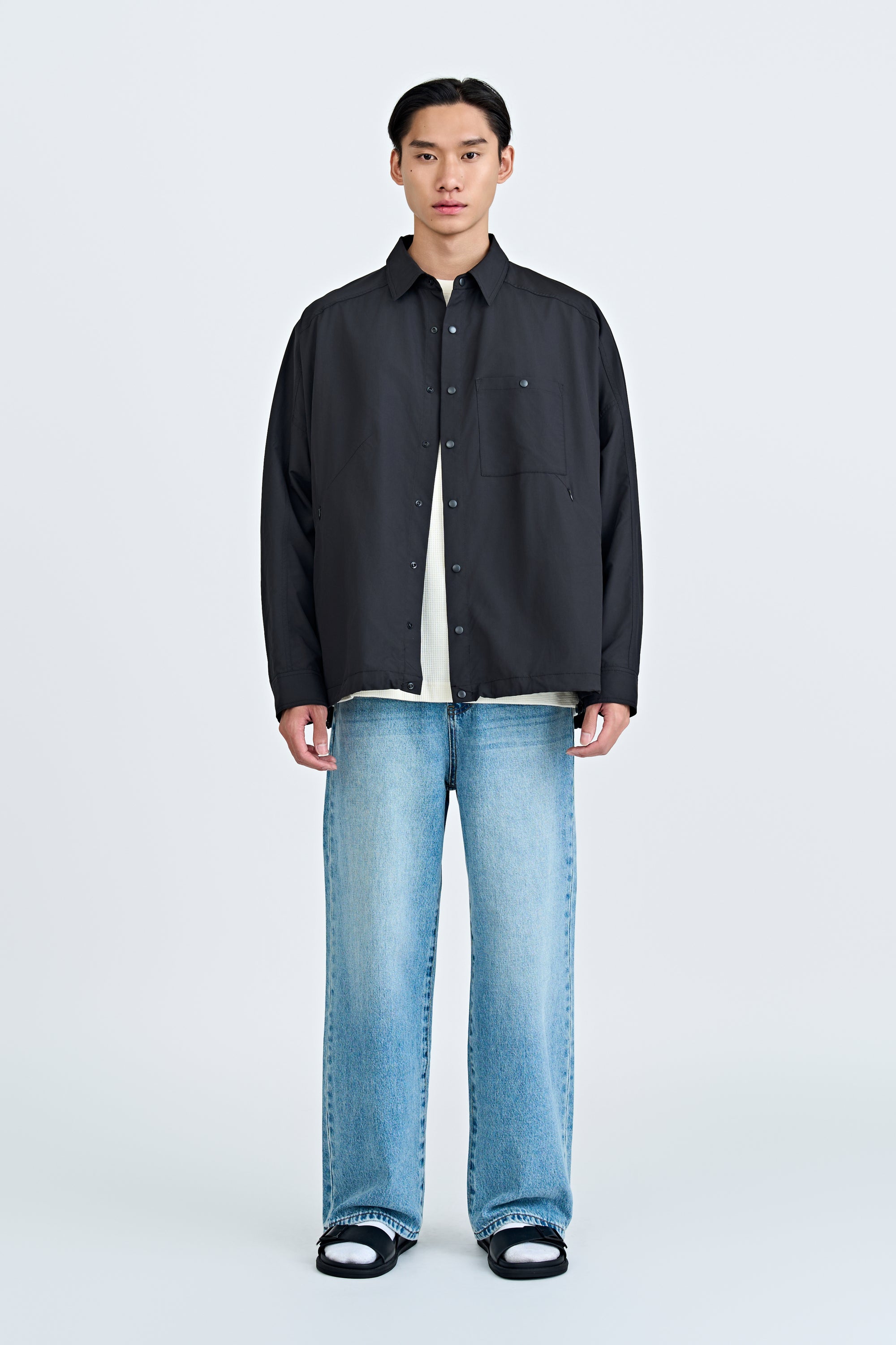 Light Weight Jacket With Conceal Pocket - Black