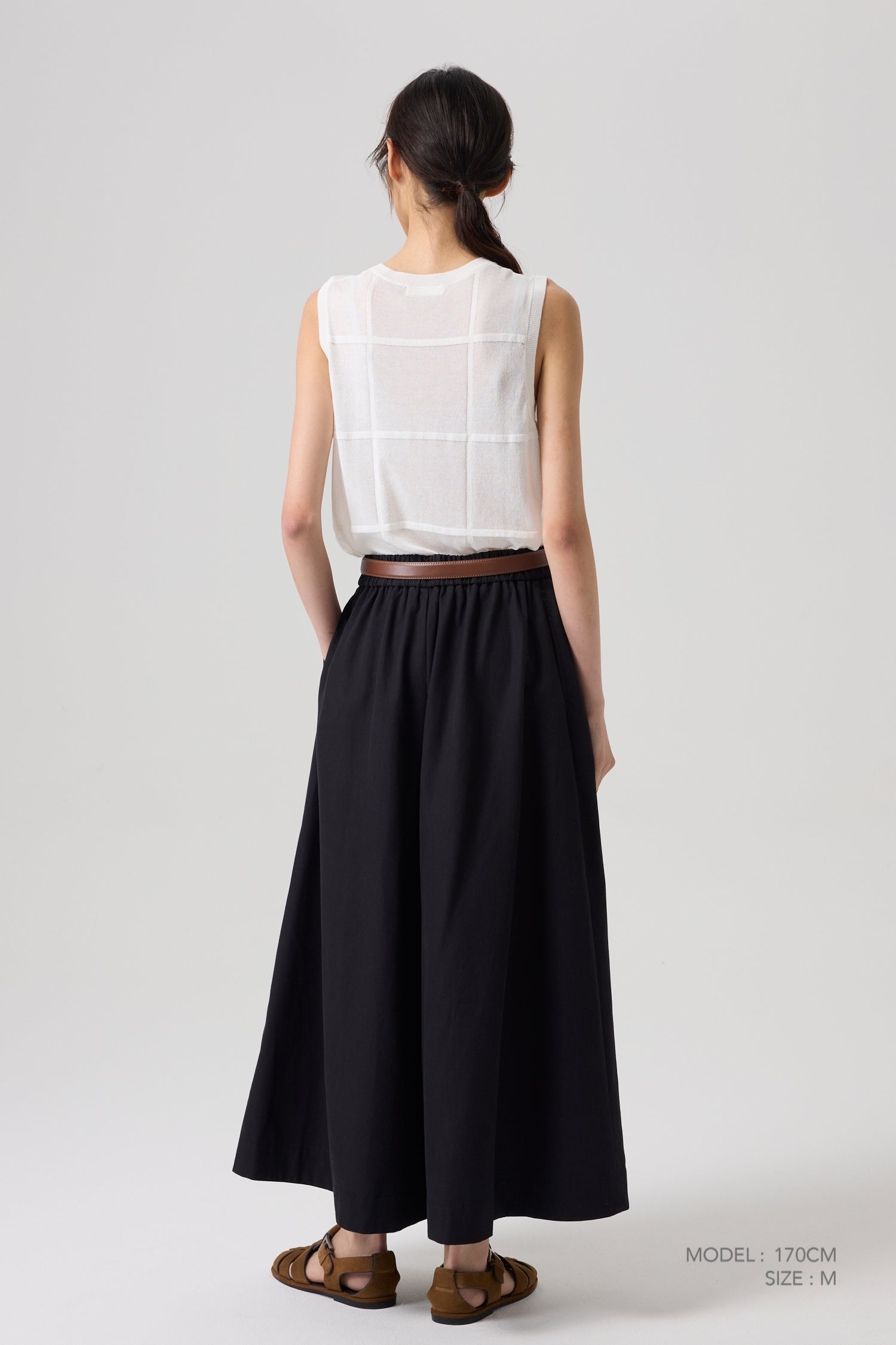 Wide-Legged Trousers - Black