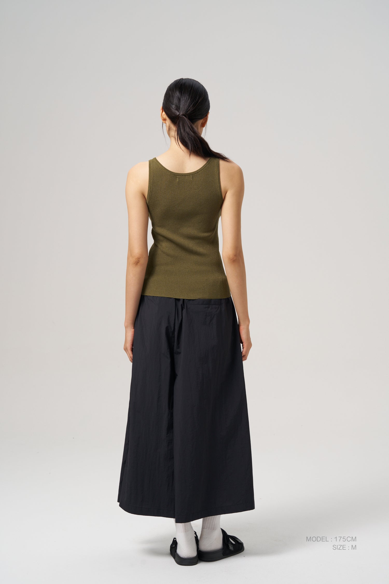 Pleated Overlap Trousers - Black