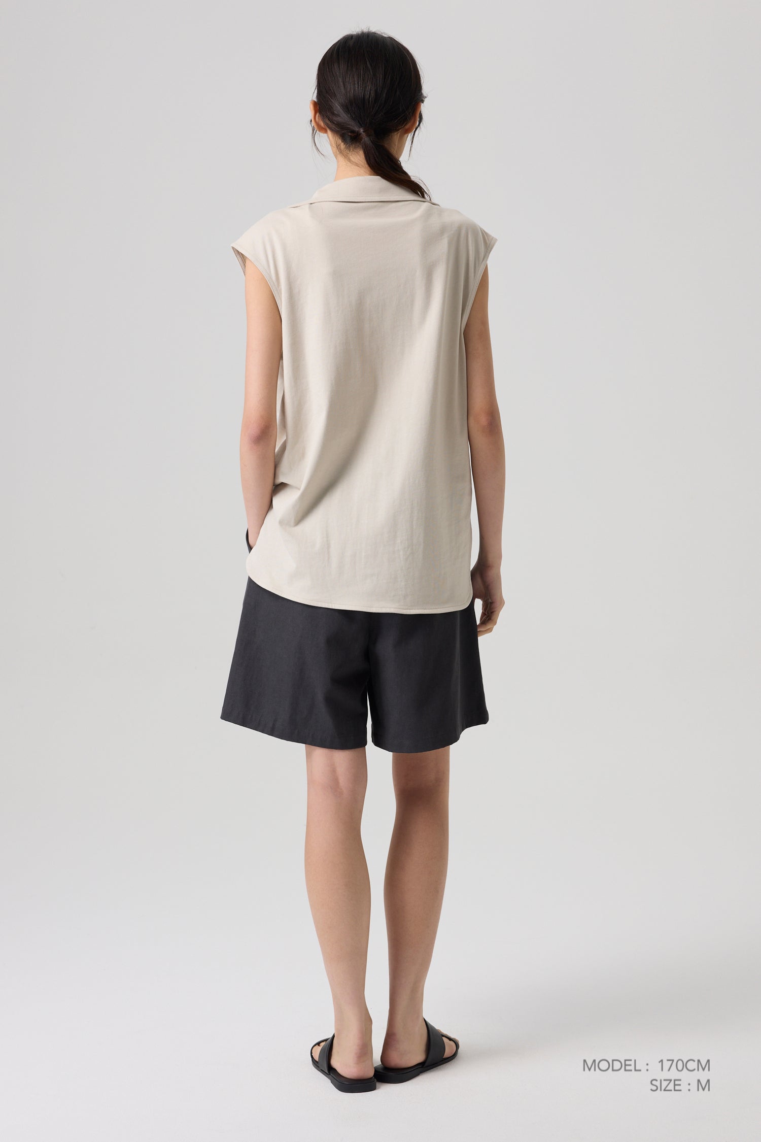Pleated Shorts - Charcoal